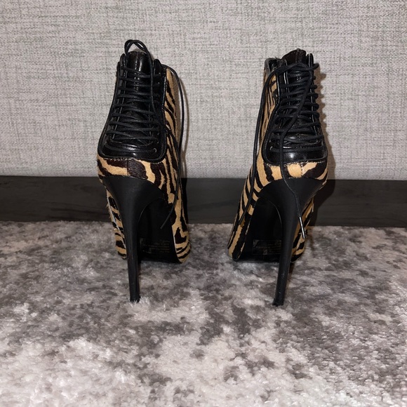 Steven Madden Zebra Print Booties - Picture 4 of 6